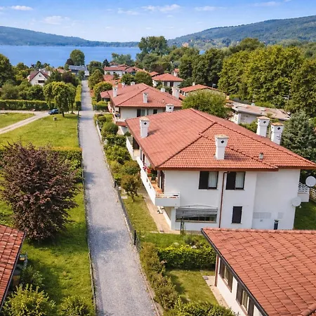 Appartamento Labohème Maggiore Retreat With Private Dormelletto